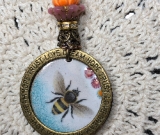 bee-ing caring enameled necklace pendant-2